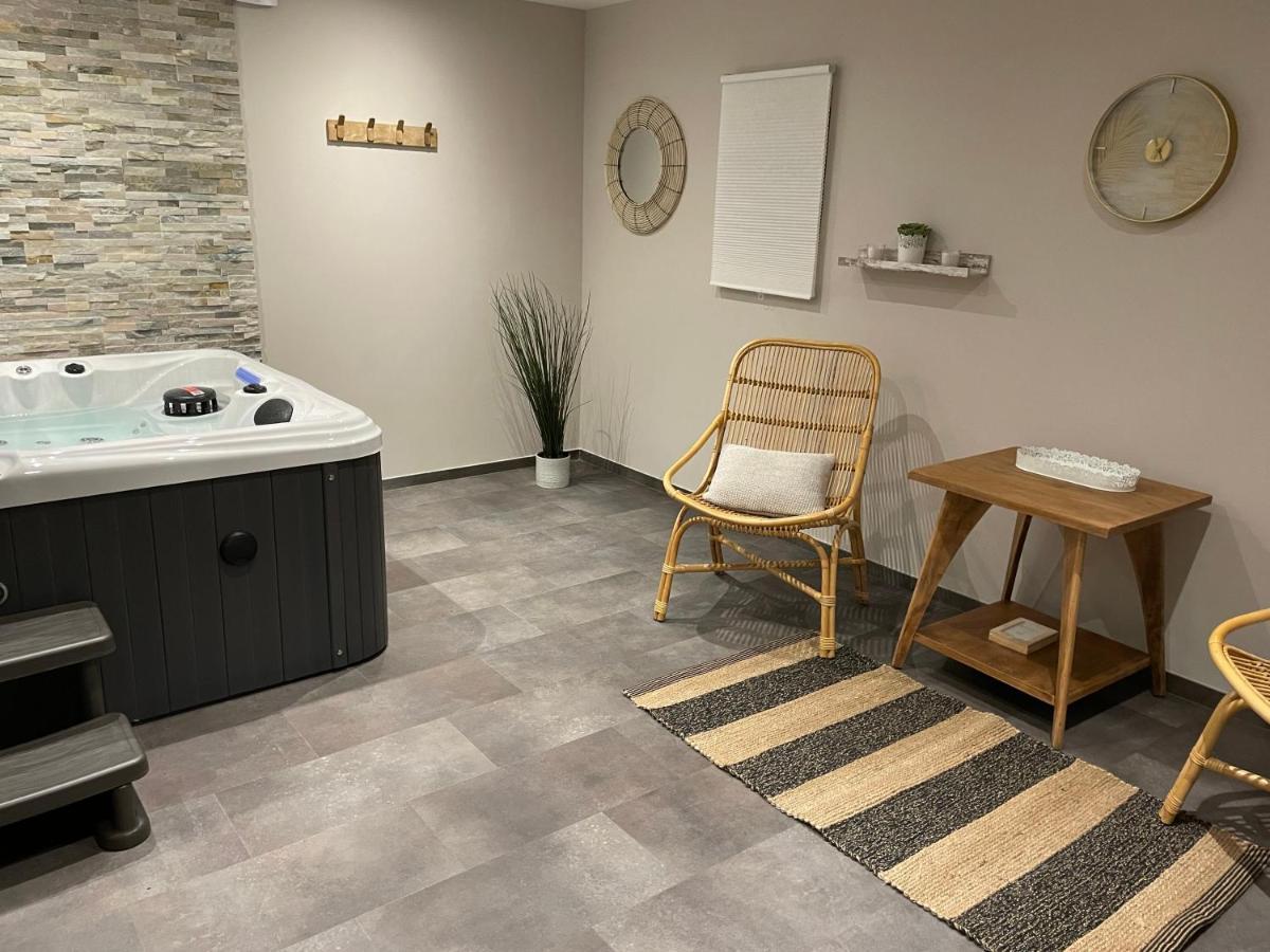 Chambres D Hotes Avec Piscine Et Spa La Foliere Saumur Villebernier Ngoại thất bức ảnh